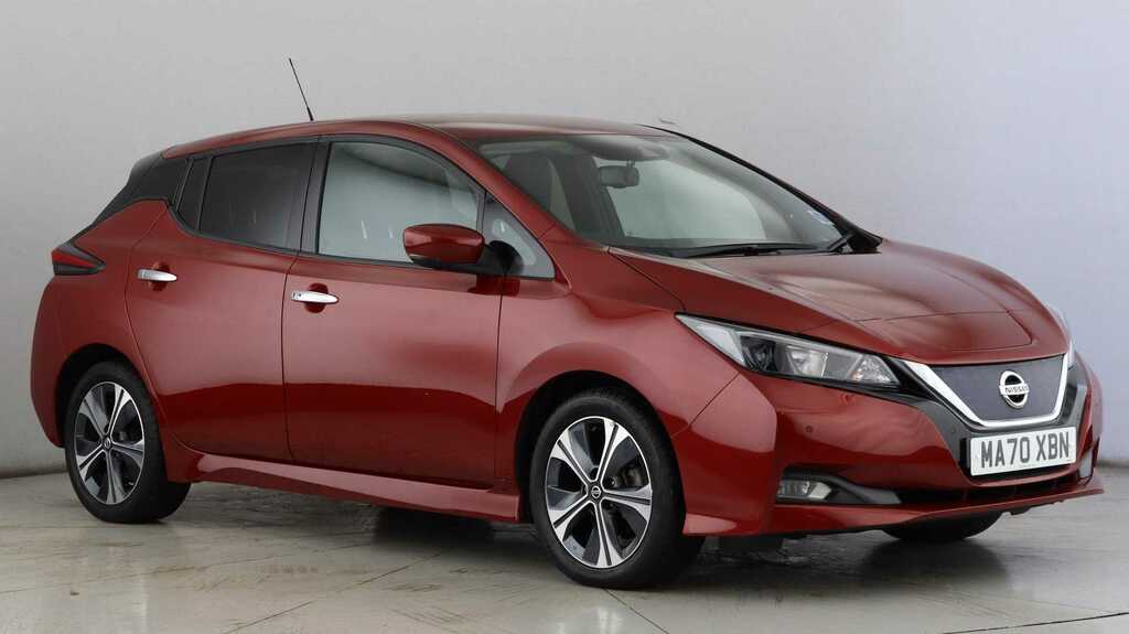 Compare Nissan Leaf 110Kw N-connecta 40Kwh MA70XBN Red