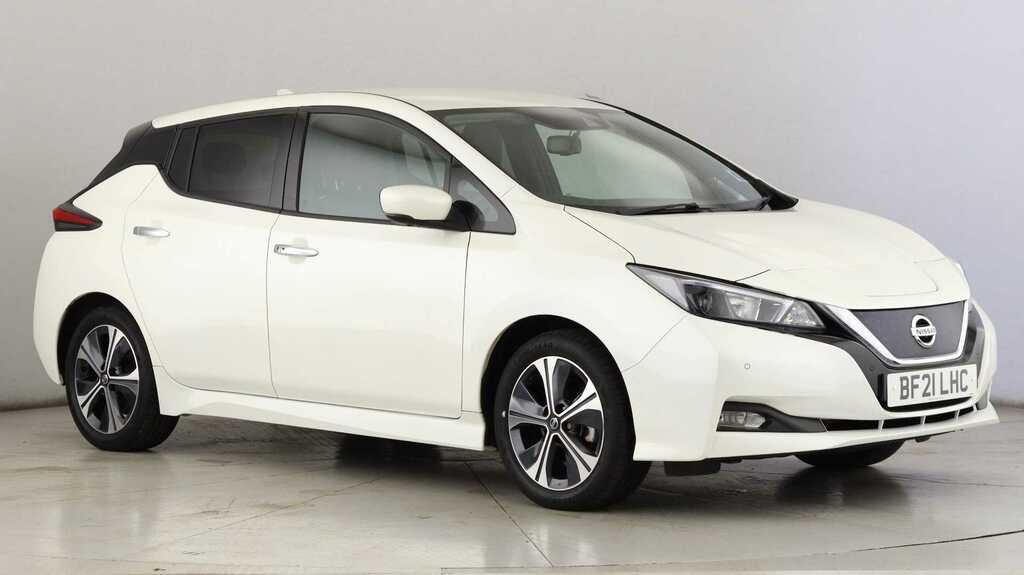 Compare Nissan Leaf 110Kw N-connecta 40Kwh BF21LHC White