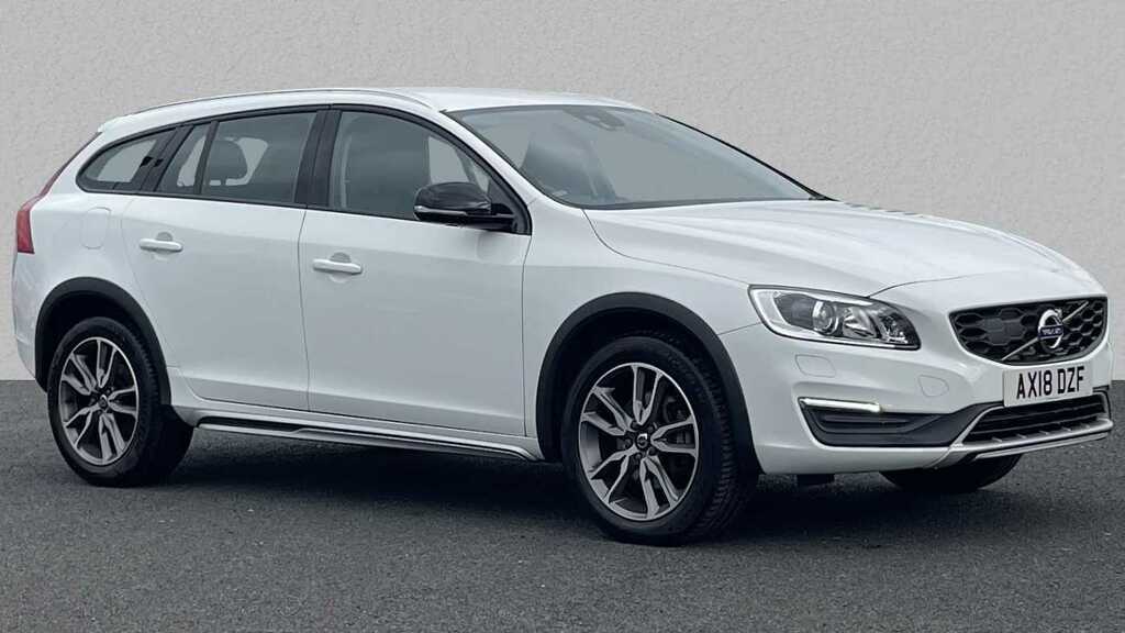 Volvo V60 Cross Country D4 190 Cross Country Lux Nav Geartronic White #1