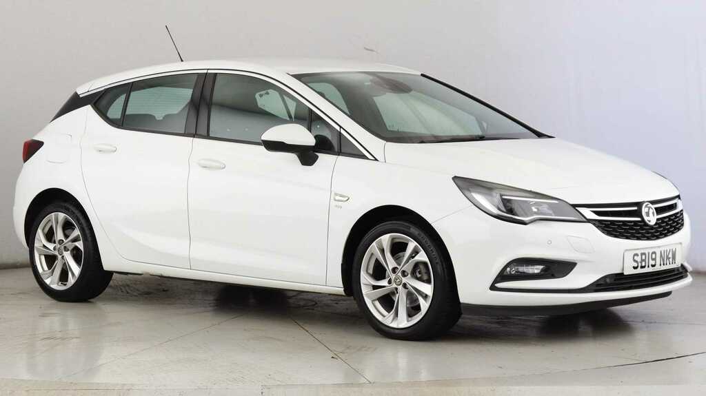 Compare Vauxhall Astra 1.4T 16V 150 Sri SB19NKW White