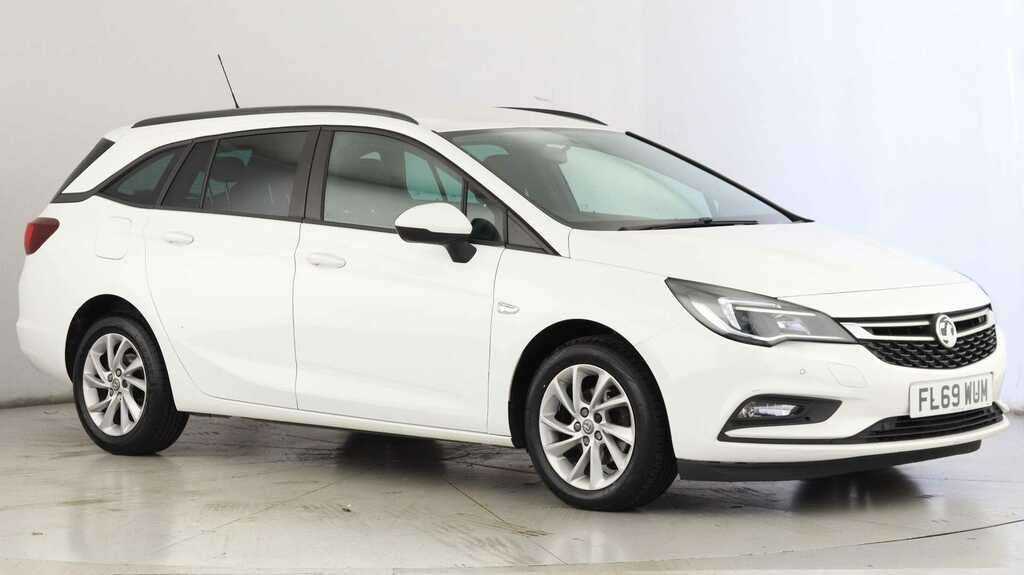 Compare Vauxhall Astra 1.6 Cdti 16V Ecotec Design FL69WUM White