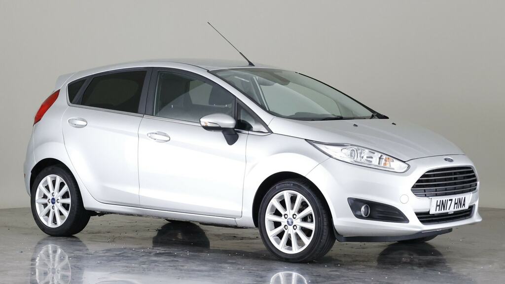 Compare Ford Fiesta 1.0 Ecoboost Titanium Powershift HN17HNA Silver
