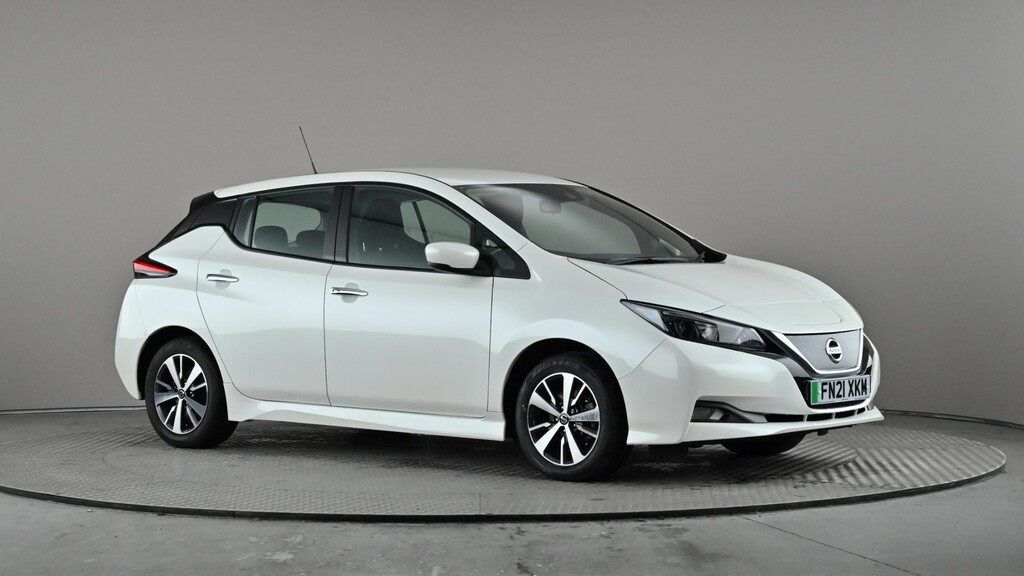 Compare Nissan Leaf 110Kw Acenta 40Kwh 6.6Kw Charger FN21XKM White