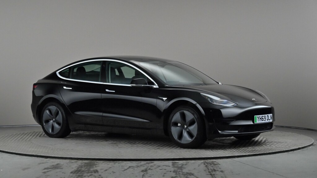 Compare Tesla Model 3 Standard Plus YH69DLN Black