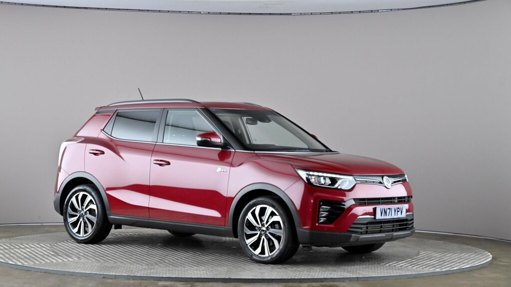 Compare SsangYong Tivoli 1.5P Ultimate VN71YPV Red