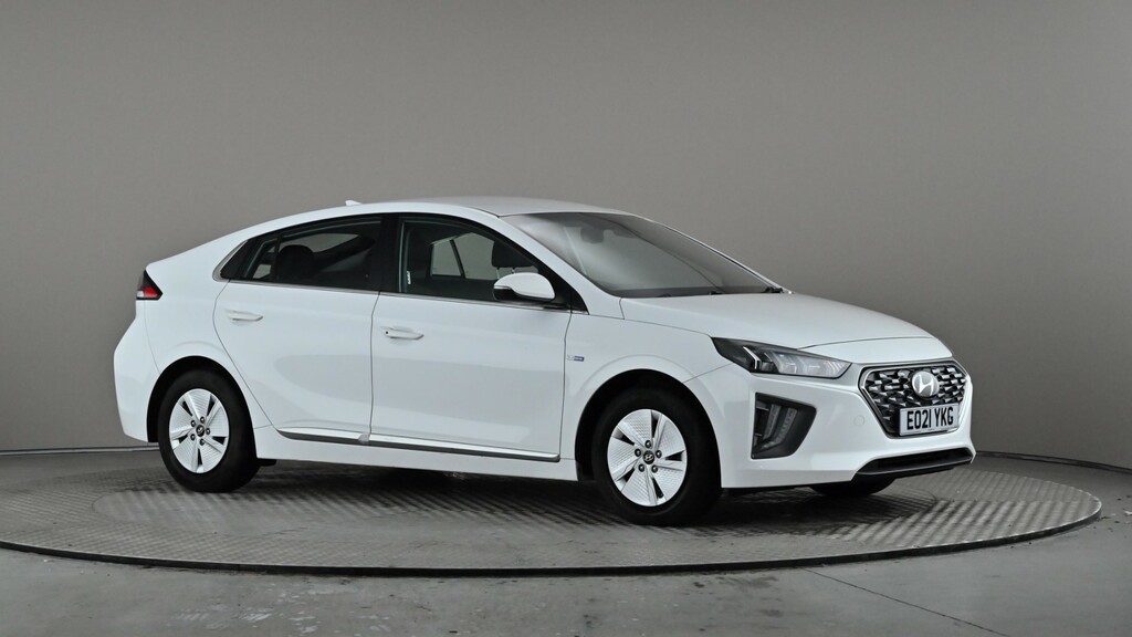Compare Hyundai Ioniq 1.6 Gdi Hybrid Premium Dct EO21YKG White