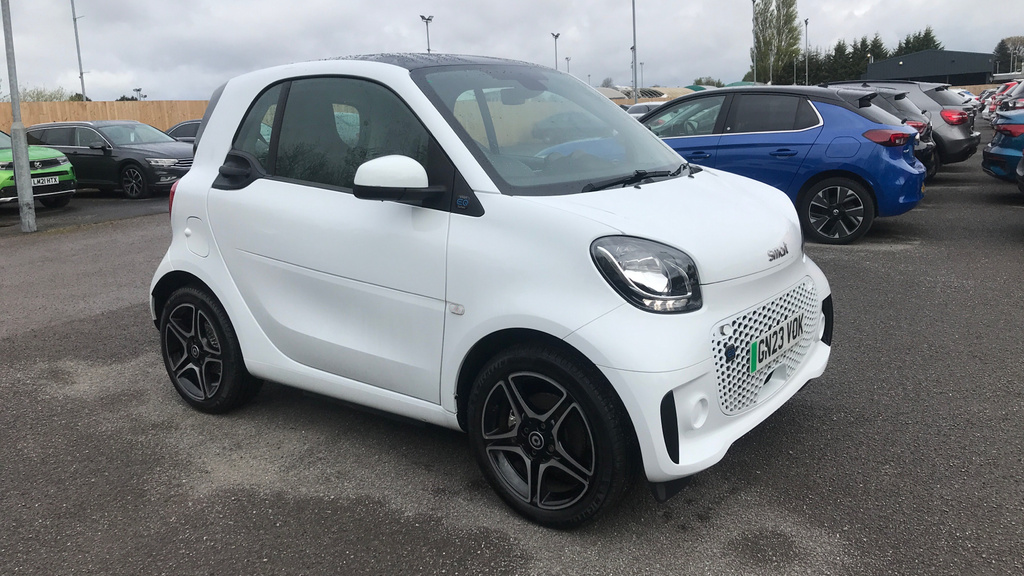 Smart Fortwo Coupe 60Kw Eq Pulse Premium 17Kwh 22Kwch White #1