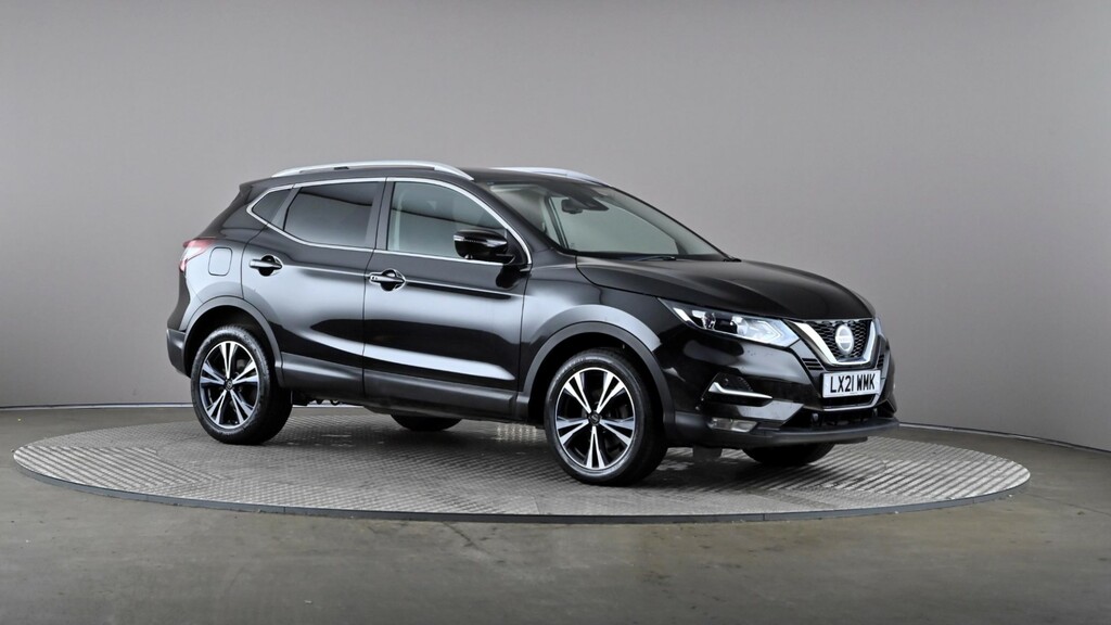 Compare Nissan Qashqai 1.3 Dig-t 160 157 N-connecta Dct Glass Roof LX21WMK Black