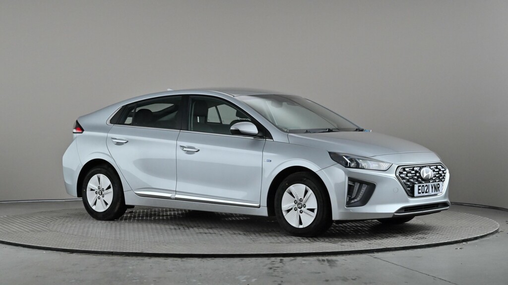 Compare Hyundai Ioniq 1.6 Gdi Hybrid Premium Dct EO21YNR Silver