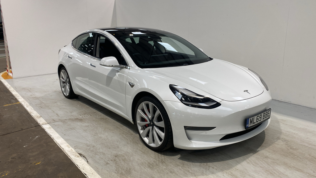 Compare Tesla Model 3 Performance Awd Performance Upgrade ML69BBE White
