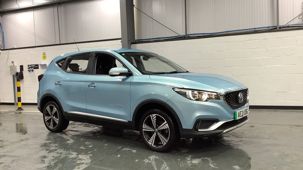 Compare MG ZS 105Kw Excite Ev 45Kwh AE21UBG Blue