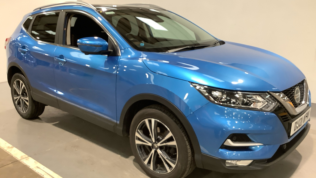 Compare Nissan Qashqai 1.3 Dig-t 160 157 N-connecta Dct Glass Roof DU21WPN Blue