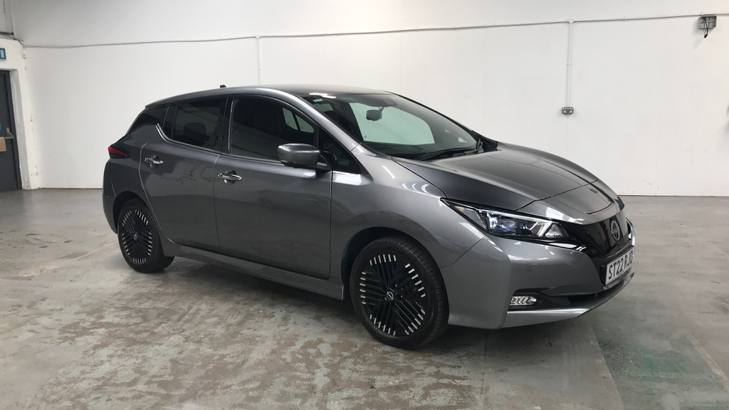 Compare Nissan Leaf 160Kw E N-connecta 59Kwh ST22RJO Grey