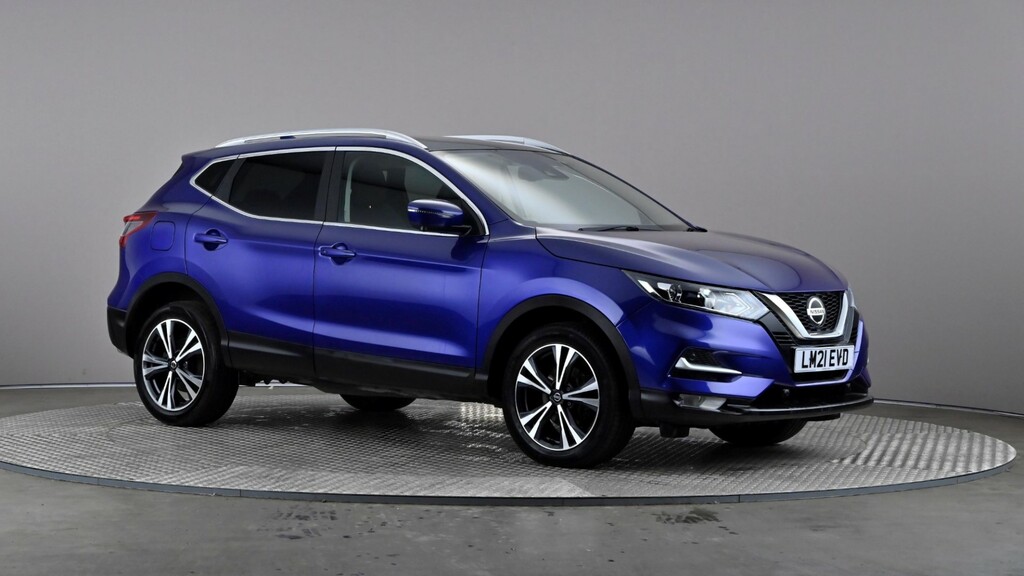 Compare Nissan Qashqai 1.3 Dig-t 160 157 N-connecta Dct Glass Roof LM21EVD Blue