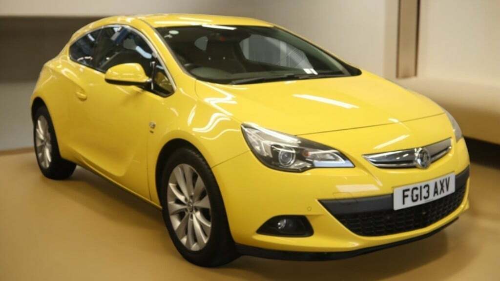 Compare Vauxhall Astra GTC Gtc 2013 13 FG13AXV Yellow