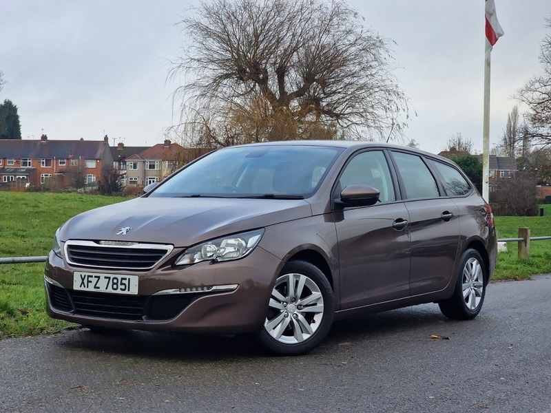 Compare Peugeot 308 SW Blue Hdi Ss Sw XFZ7851 Brown