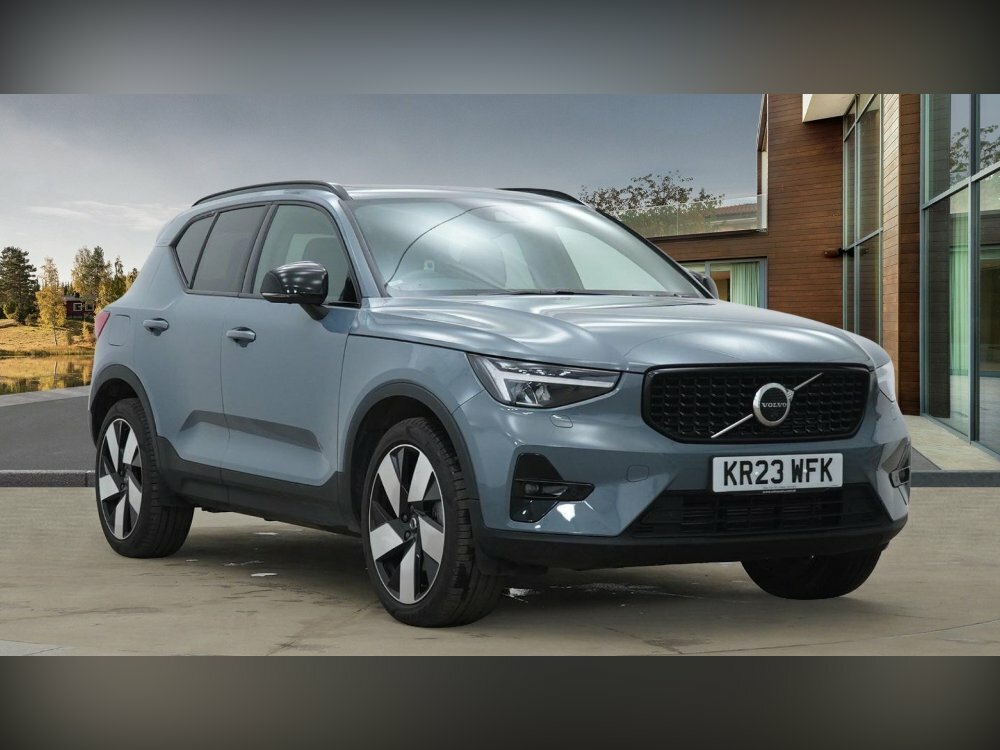 Compare Volvo XC40 1.5H T5 Recharge 10.7Kwh Ultimate Dark Suv Pet KR23WFK Grey