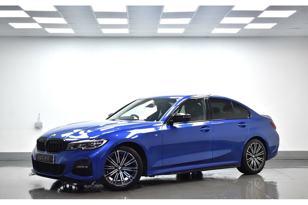 Compare BMW 3 Series Saloon VX69FJV Blue