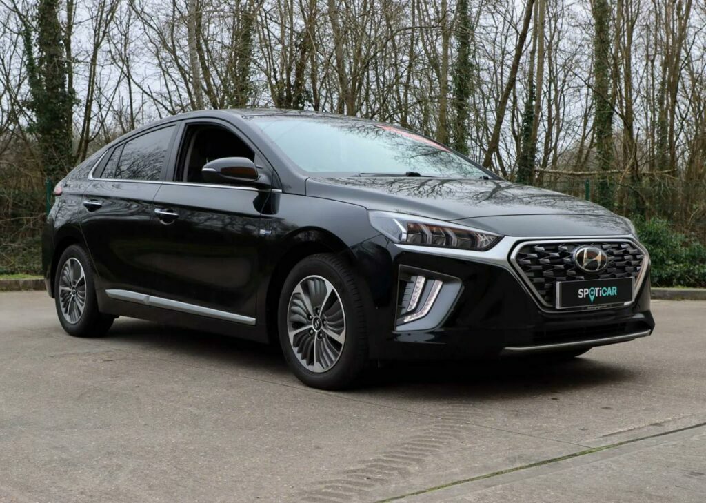 Compare Hyundai Ioniq 1.6 H-gdi 8.9Kwh Premium Se Dct Euro 6 Ss HN70HHB Black