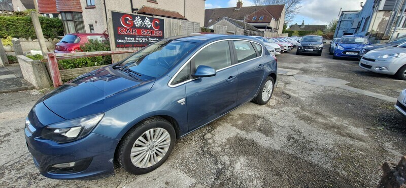 Compare Vauxhall Astra Excite Cdti 35 A CX14KRO Blue