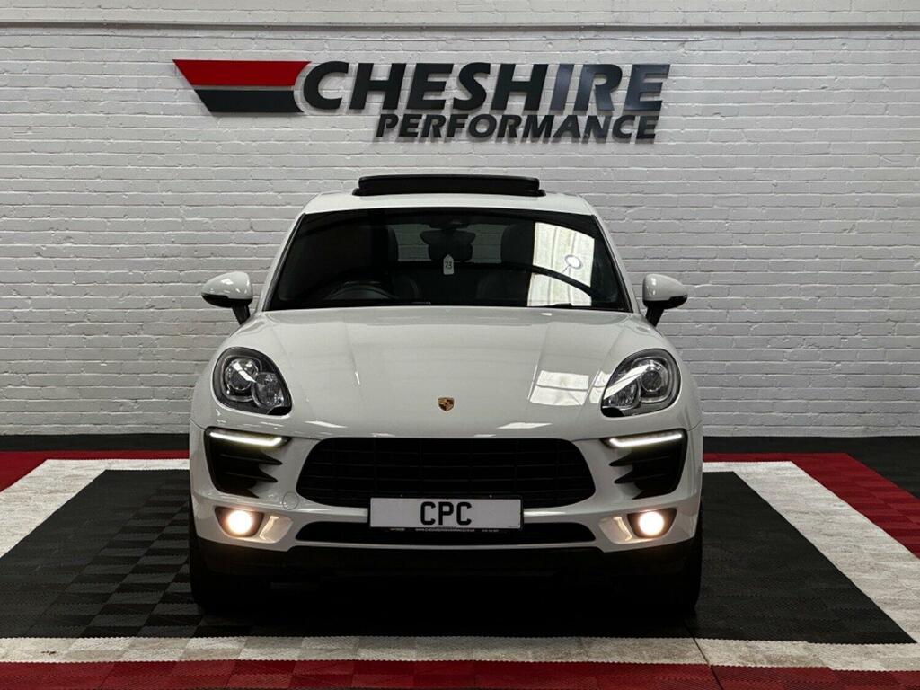 Compare Porsche Macan Suv 3.0 Td V6 S 5Dr- Panoramic Roof - 21S - Elec S YC15UCV White