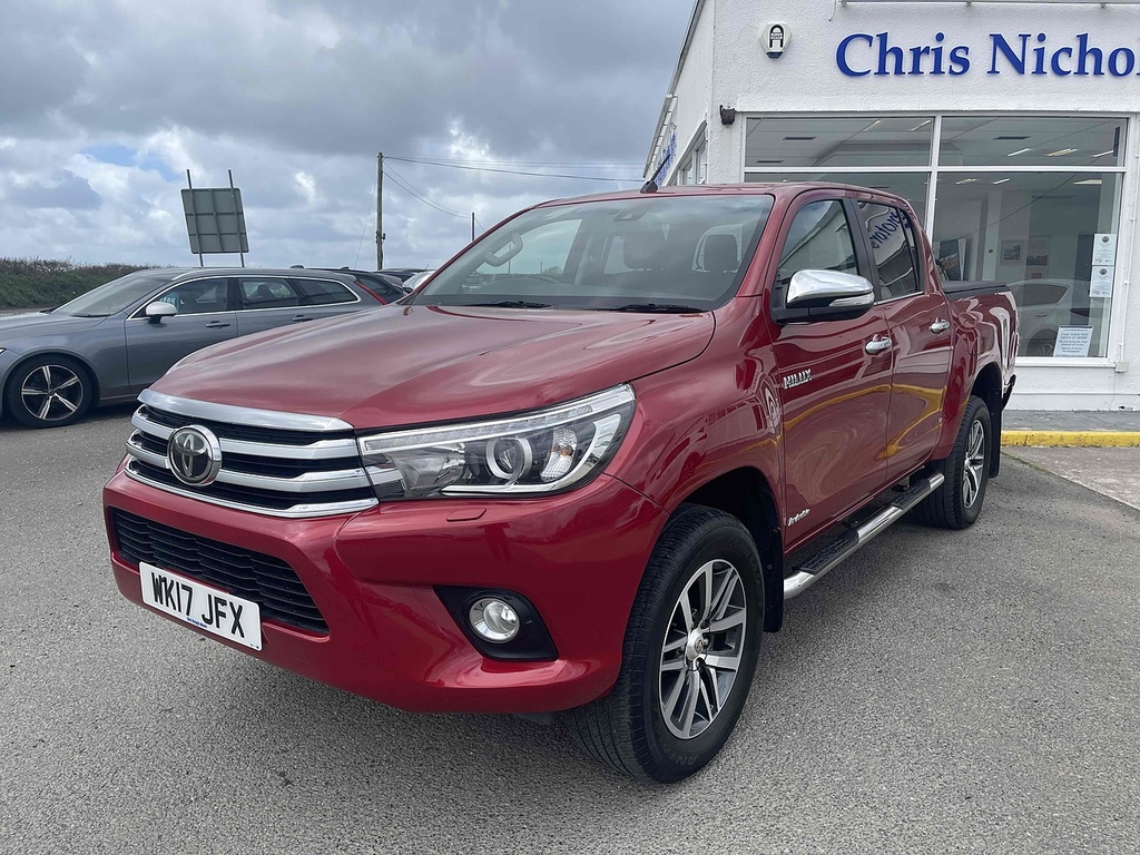 Toyota HILUX D-4d Invincible Red #1