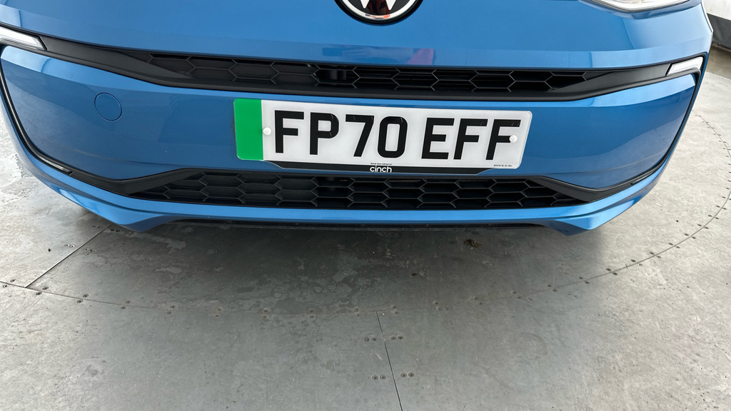 Compare Volkswagen e-Up E-up FP70EFF Blue