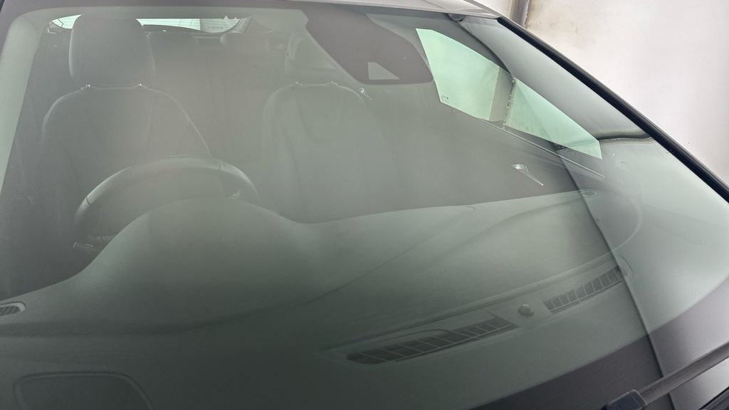 Compare Vauxhall Astra Elite Nav DP69YDV White