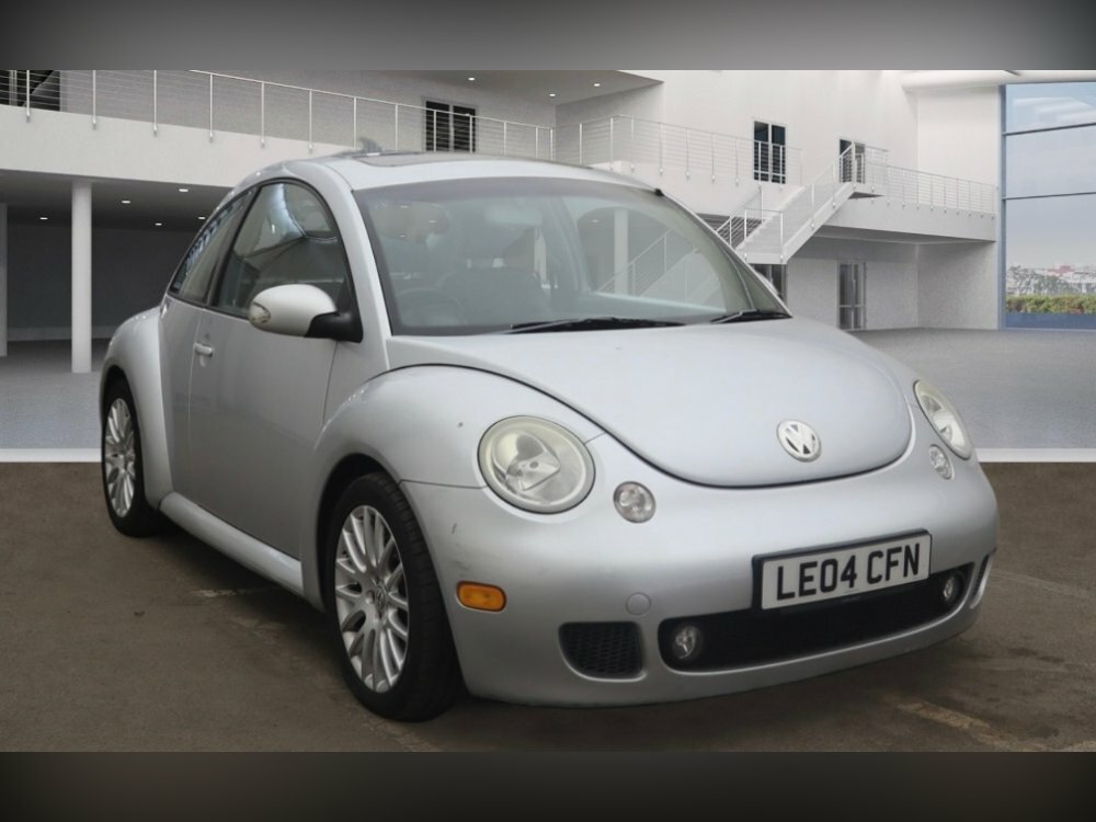 Compare Volkswagen Beetle V5 3-Door Find Another 1 Owner From New 12 Servic LE04CFN Silver