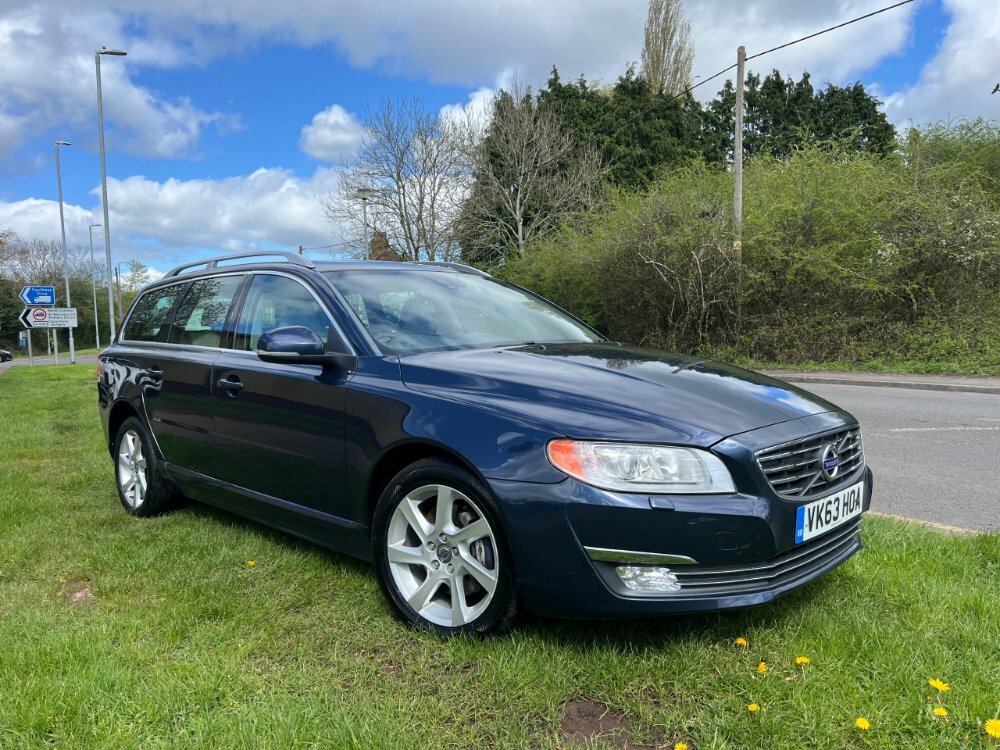 Compare Volvo V70 D3 Se Lux 5-Door 1 Owner From New 10 Services New VK63HOA Blue