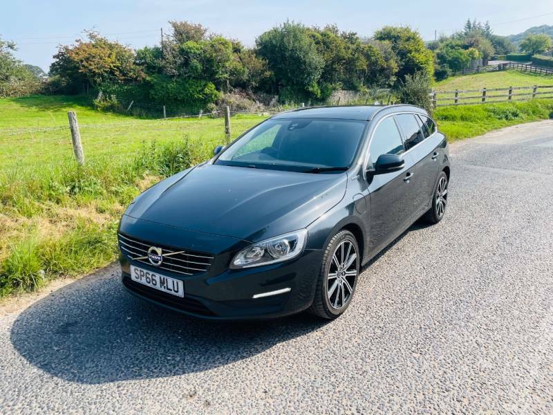 Compare Volvo V60 D5 163 Twin Eng Se Nav Awd Geartronic Lthr SP66MLU Grey