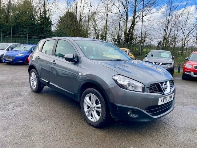 Compare Nissan Qashqai 1.5 Dci Acenta With Exceptional Low Mileage AV12JWM Grey
