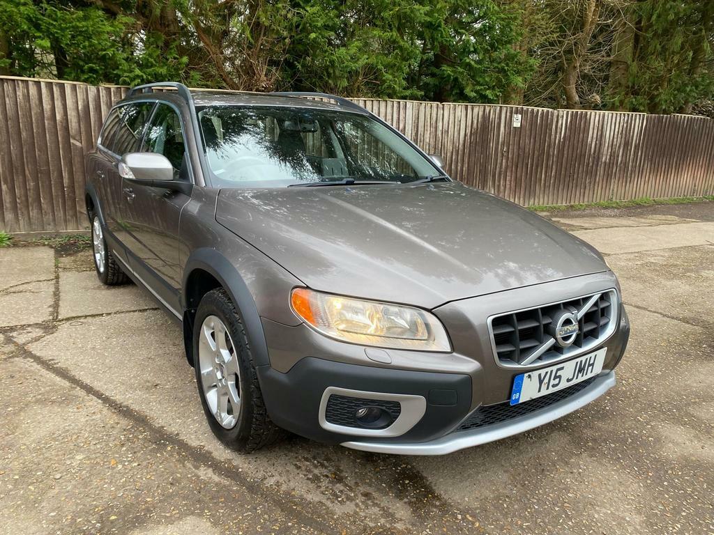 Compare Volvo XC70 2.4 D5 Se Geartronic Awd Euro 5 Y15JMH Grey