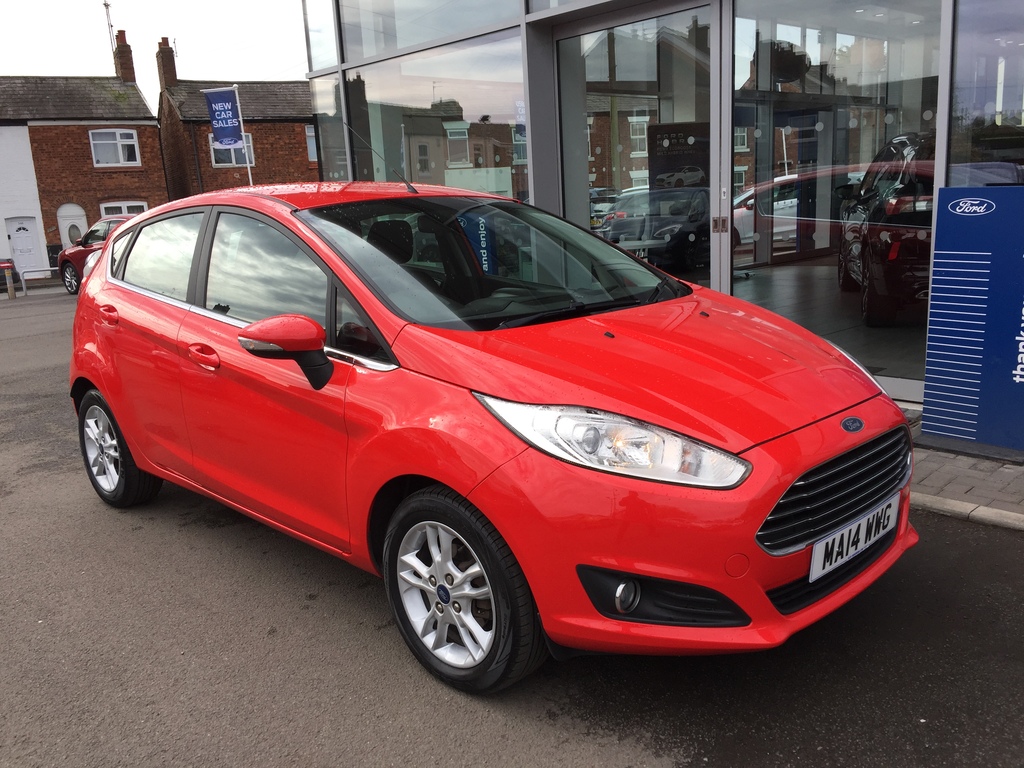 Compare Ford Fiesta 1.0 Ecoboost Zetec MA14WWG Red