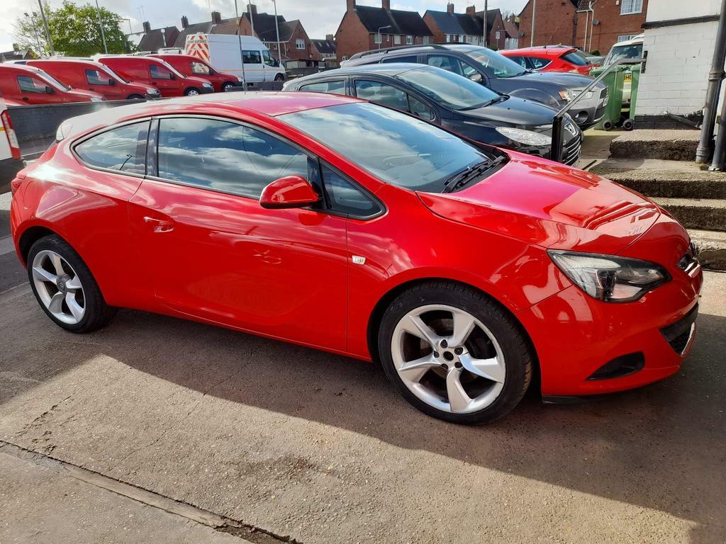 Compare Vauxhall Astra GTC Gtc 1.7 Cdti Sport Euro 5 Ss  Red