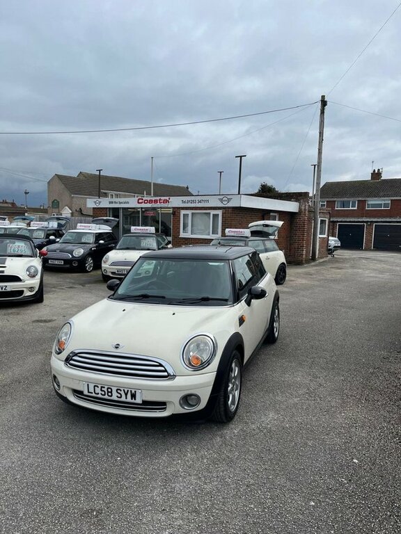 Compare Mini Hatch One 1.4 One 94 Bhp LC58SYW White