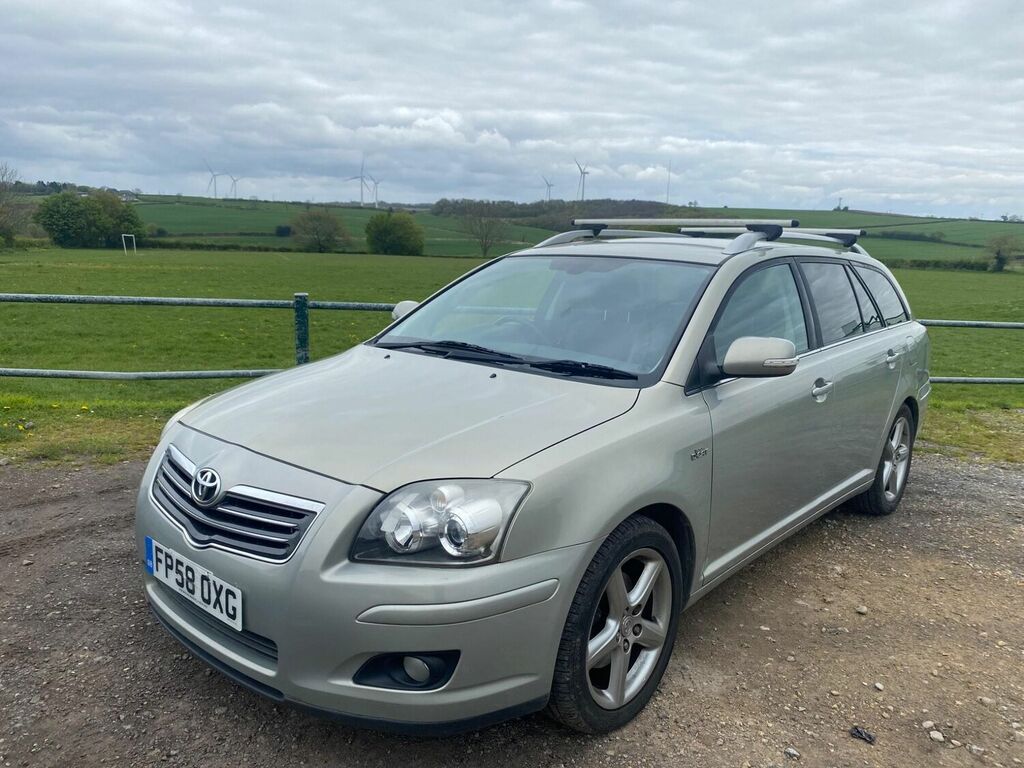 Toyota Avensis Avensis T180 D-4d Silver #1