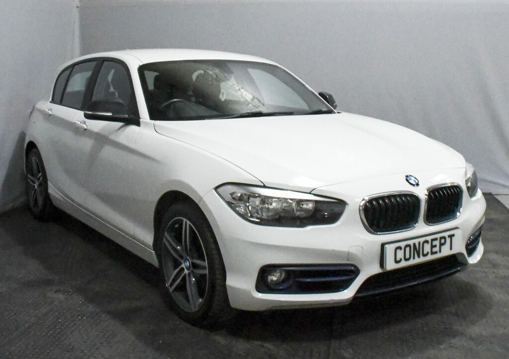 Compare BMW 1 Series Hatchback 118D  White