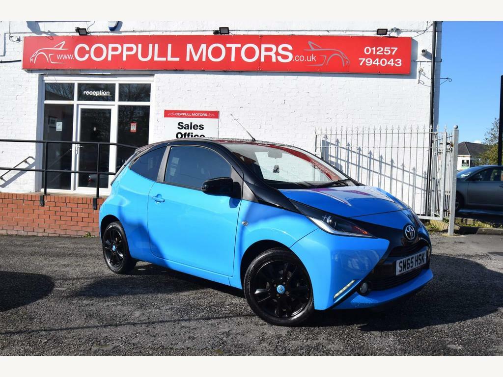 Compare Toyota Aygo 1.0 Vvt-i X-cite Instyle Pack Euro 6 SM65HSK Blue