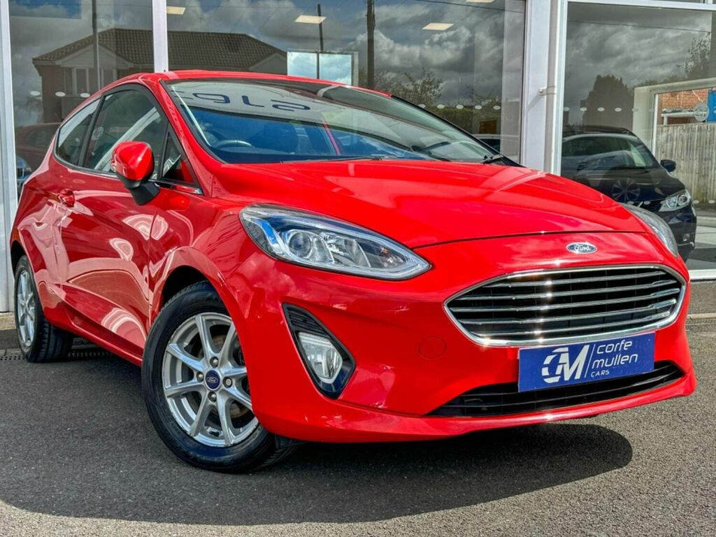 Compare Ford Fiesta Hatchback 1.0T BP67OFN Red
