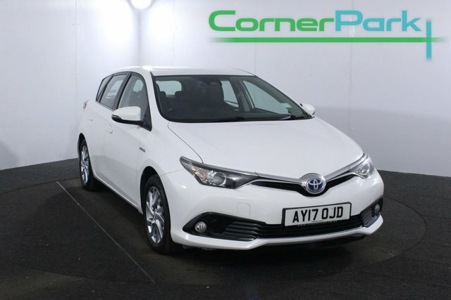 Compare Toyota Auris Hatchback AY17OJD White