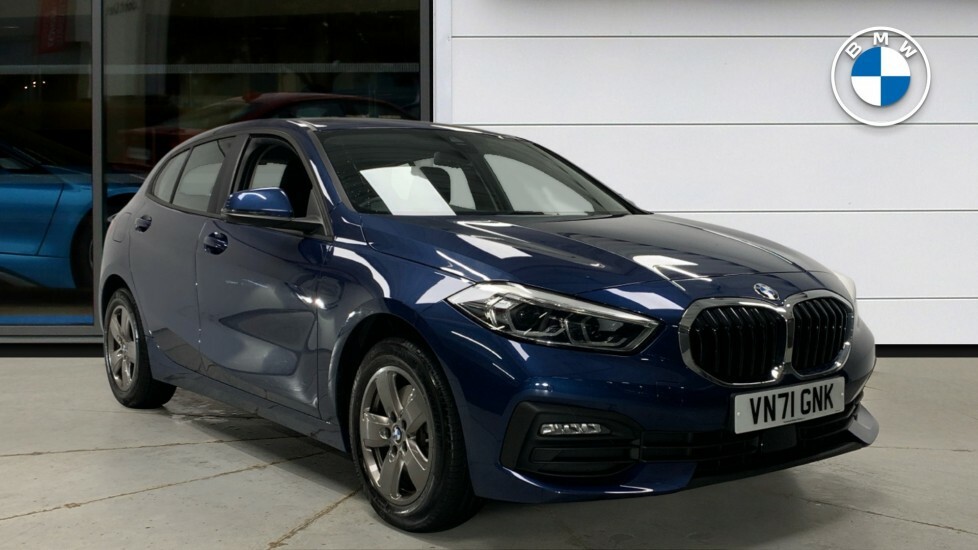 Compare BMW 1 Series 118I Se VN71GNK Blue