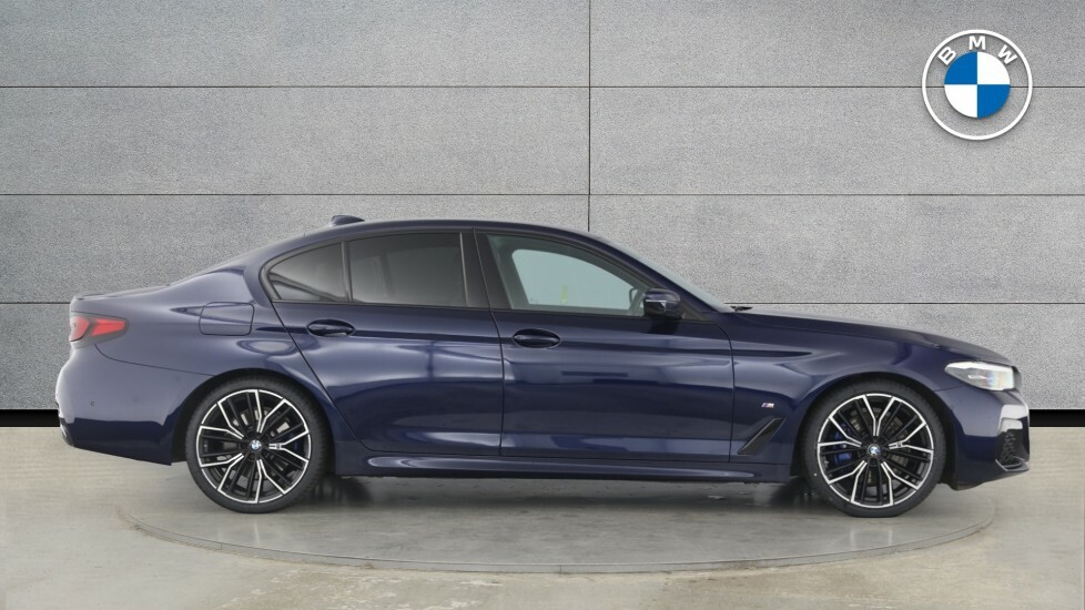 Compare BMW 5 Series 520D Xdrive M Sport Saloon YH22NFJ Blue