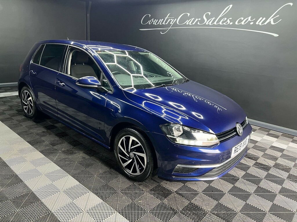 Compare Volkswagen Golf 1.6 Tdi Match Euro 6 Ss RE19XAD Blue