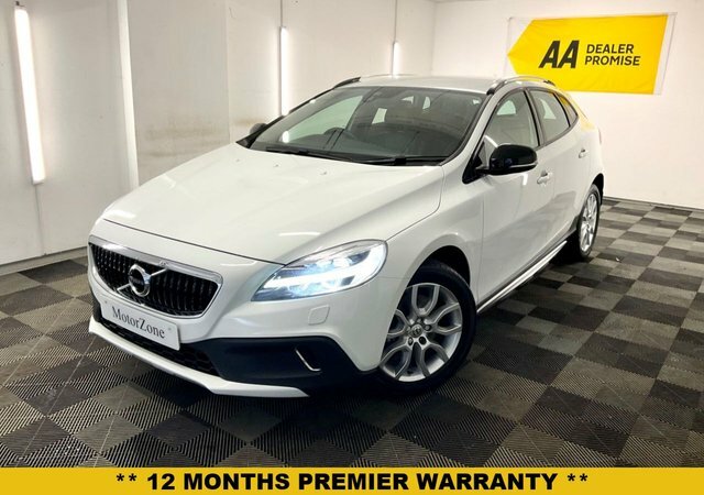 Volvo V40 Cross Country 2.0 D2 Cross Country Pro 118 Bhp White #1