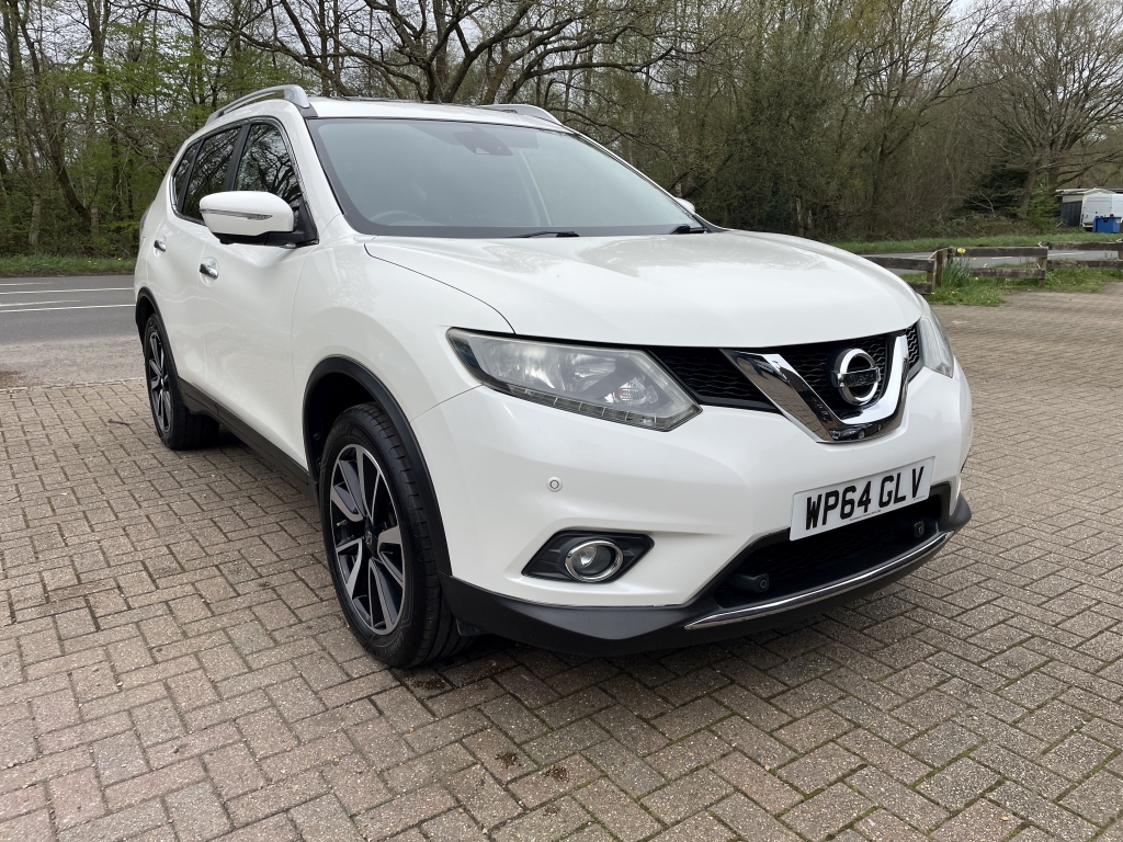 Compare Nissan X-Trail 1.6 Dci N-tec 7 Seater WP64GLV White
