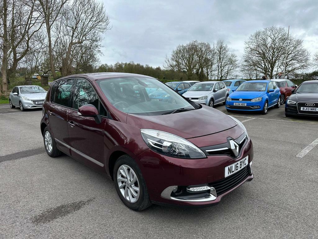 Compare Renault Scenic Scenic Dynamique Nav Dci NL16BYC Red