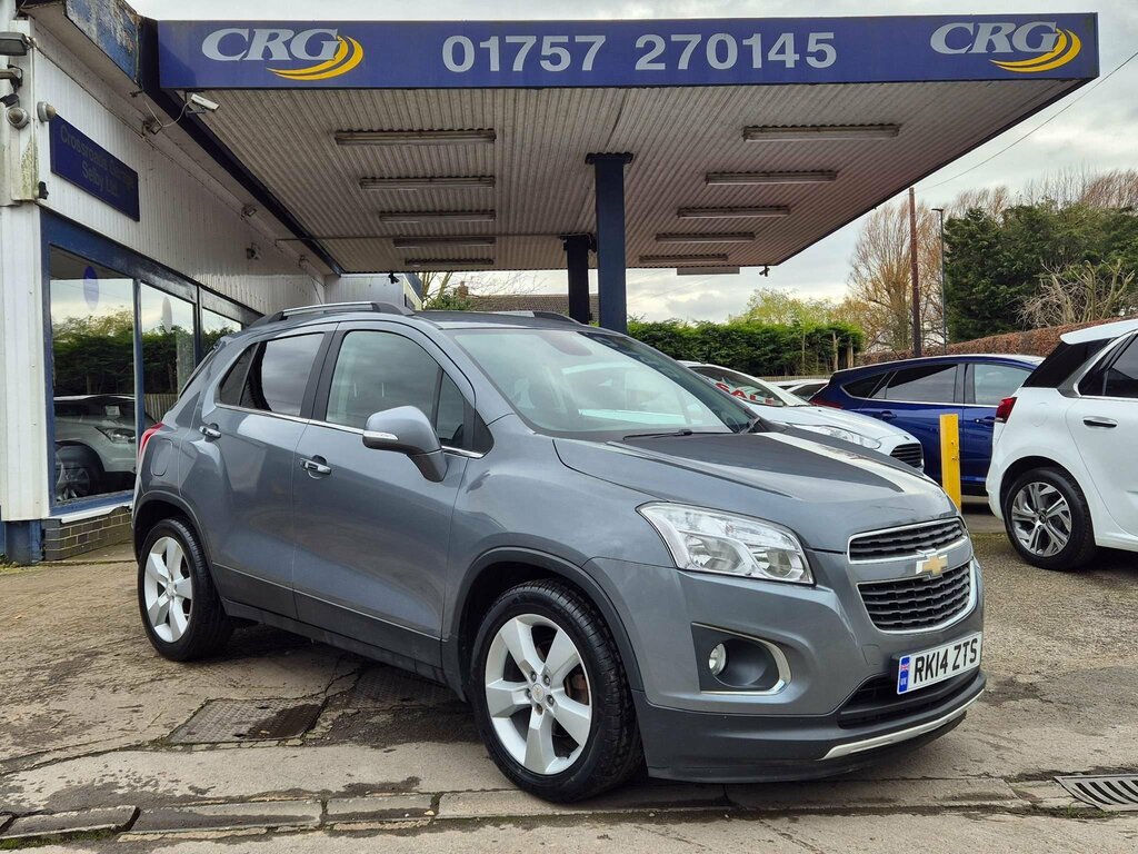 Compare Chevrolet Trax 1.7 Vcdi Lt 4Wd Euro 5 Ss RK14ZTS Grey