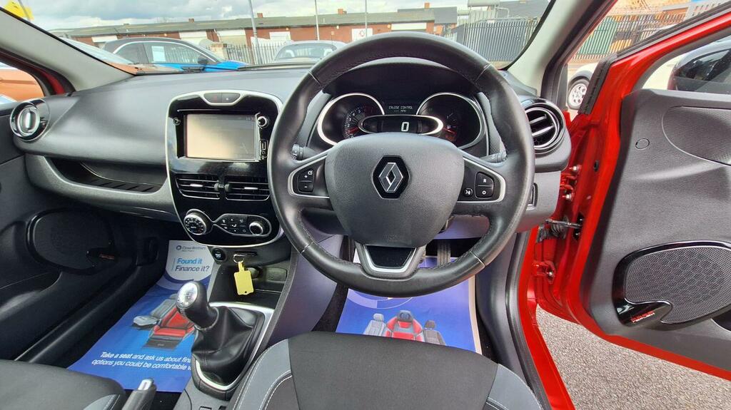 Compare Renault Clio Hatchback 0.9 Dynamique S Nav Tce 90 201666 YG66GNF Red