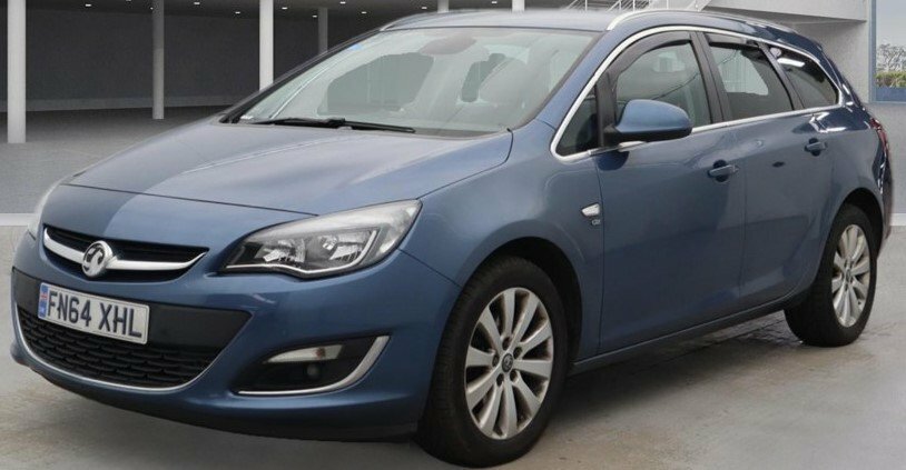 Compare Vauxhall Astra Elite FN64XHL Blue